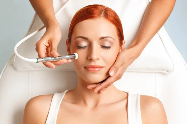 Quy trình thực hiện meso dưỡng da không tiêm 