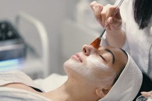 Peel da đẩy mụn trong bao lâu?